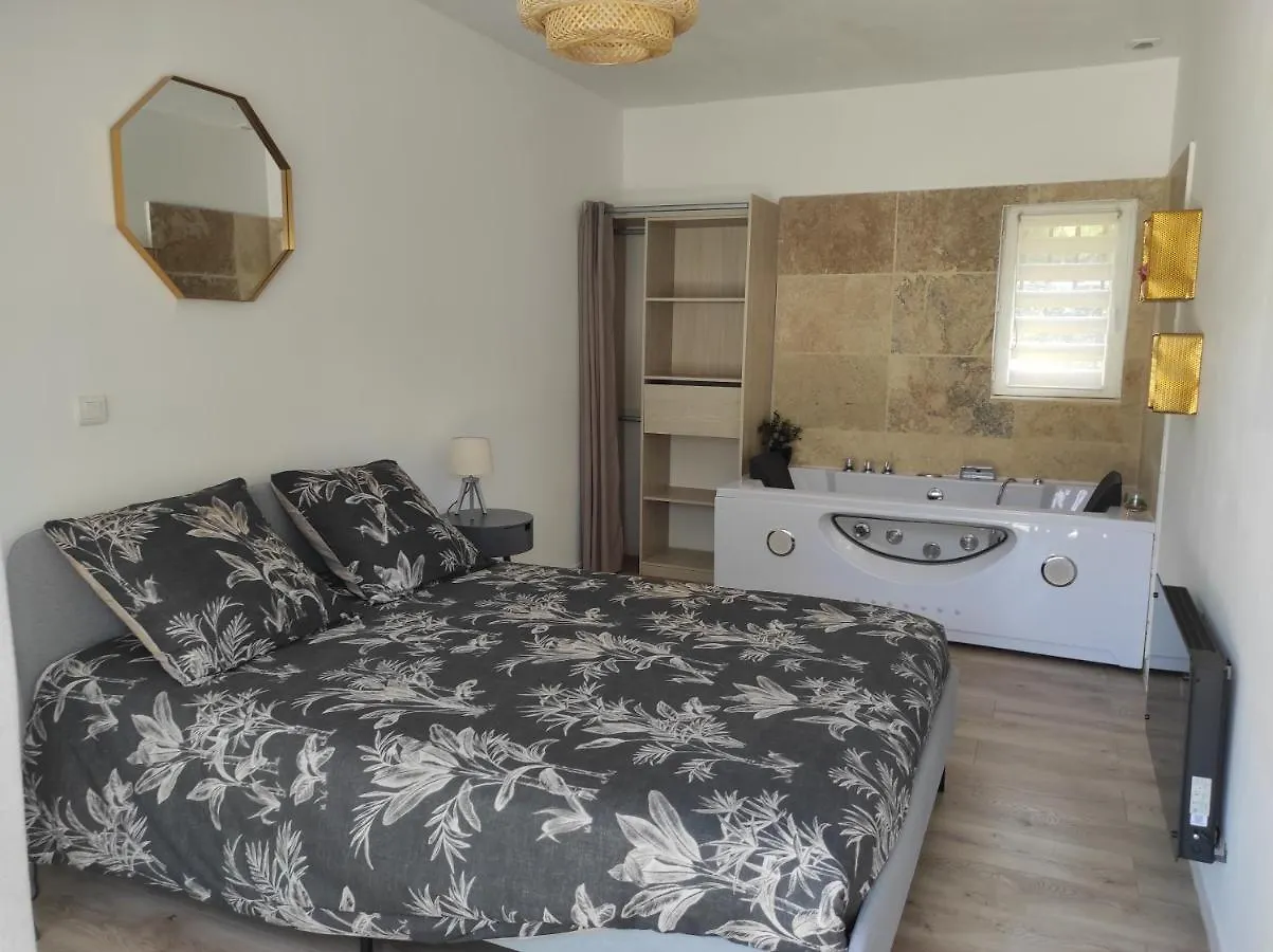 Holiday home Le Temps D Une Escale Lambesc