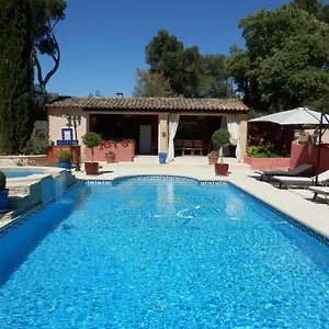 3* Bed & Breakfast Mas Les Vieux Chenes